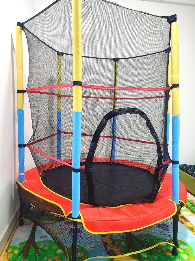 Kaf For Musliim Only With Pool, 3 Bedroom With Aircond, Smartkey Concept, Kids Fun Stay-slideswingtrampoline