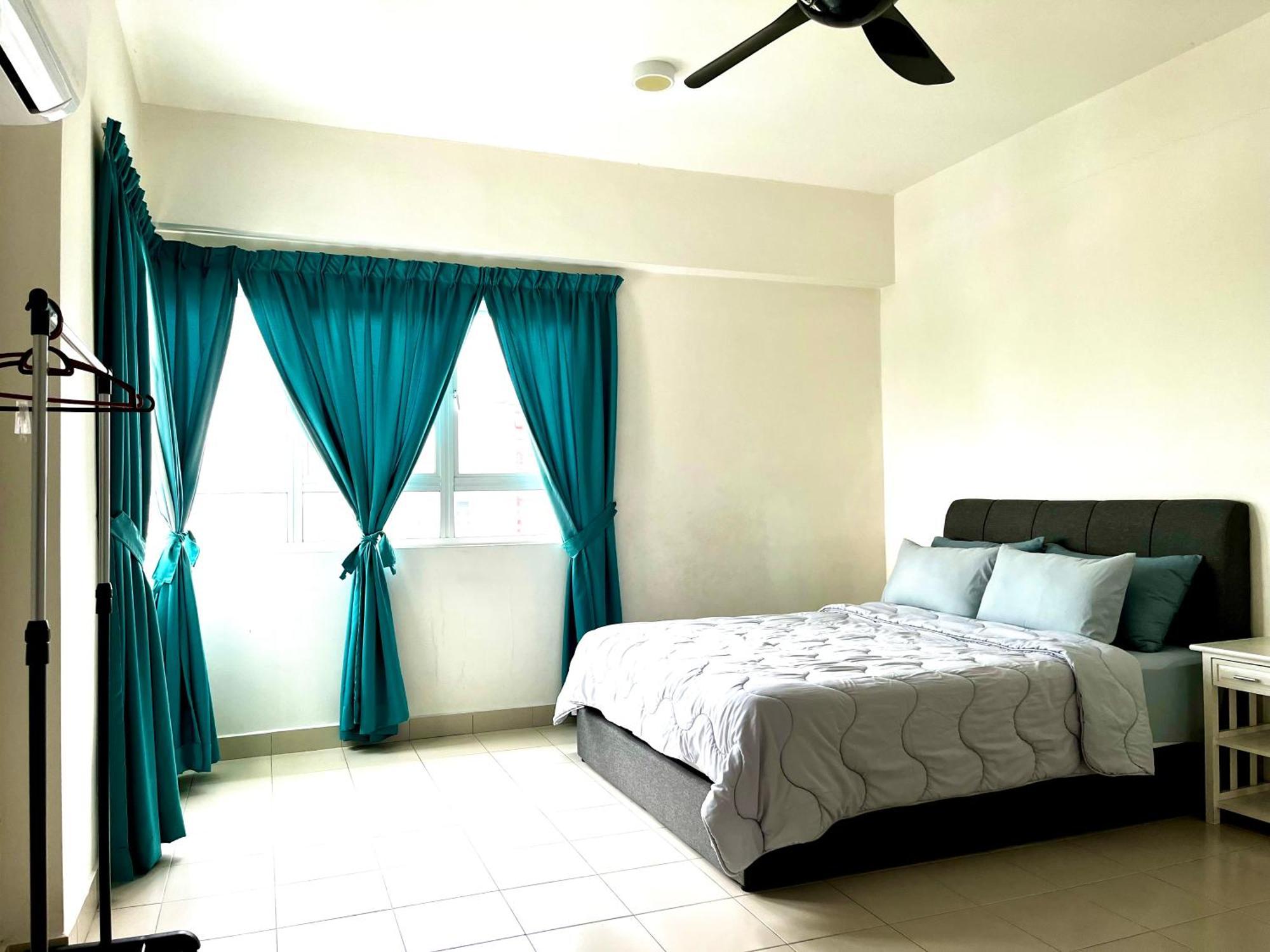 Kaf For Musliim Only With Pool, 3 Bedroom With Aircond, Smartkey Concept, Kids Fun Stay-slideswingtrampoline * Perai