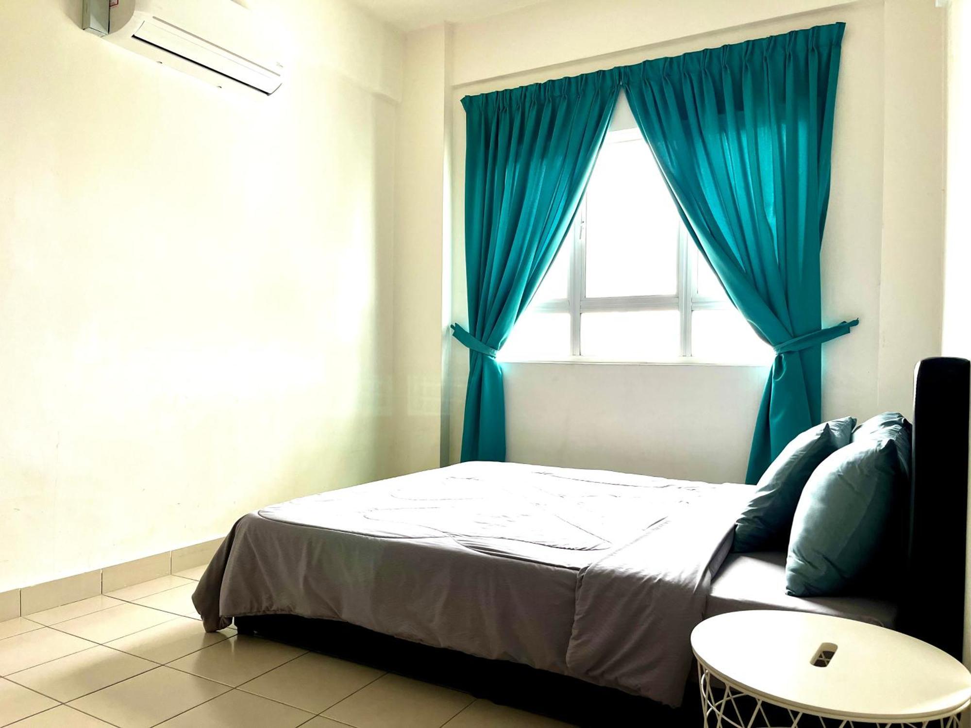 Kaf For Musliim Only With Pool, 3 Bedroom With Aircond, Smartkey Concept, Kids Fun Stay-slideswingtrampoline Apartment